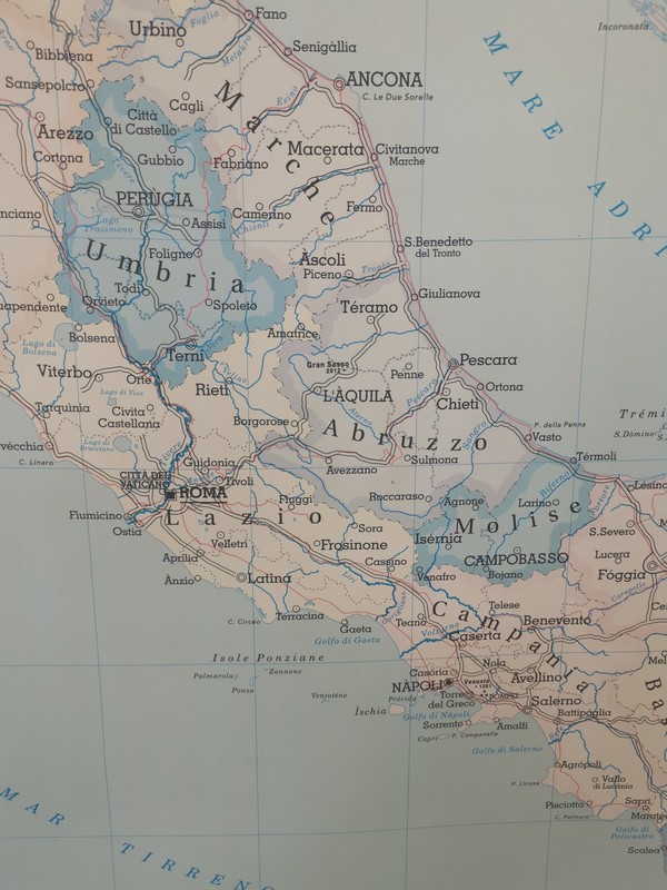 Avezzano (Abruzzo) helye az olasz térképen