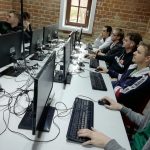 Informatikusok weblapszerkesztés illetve Okos otthon alapjaival ismerkednek