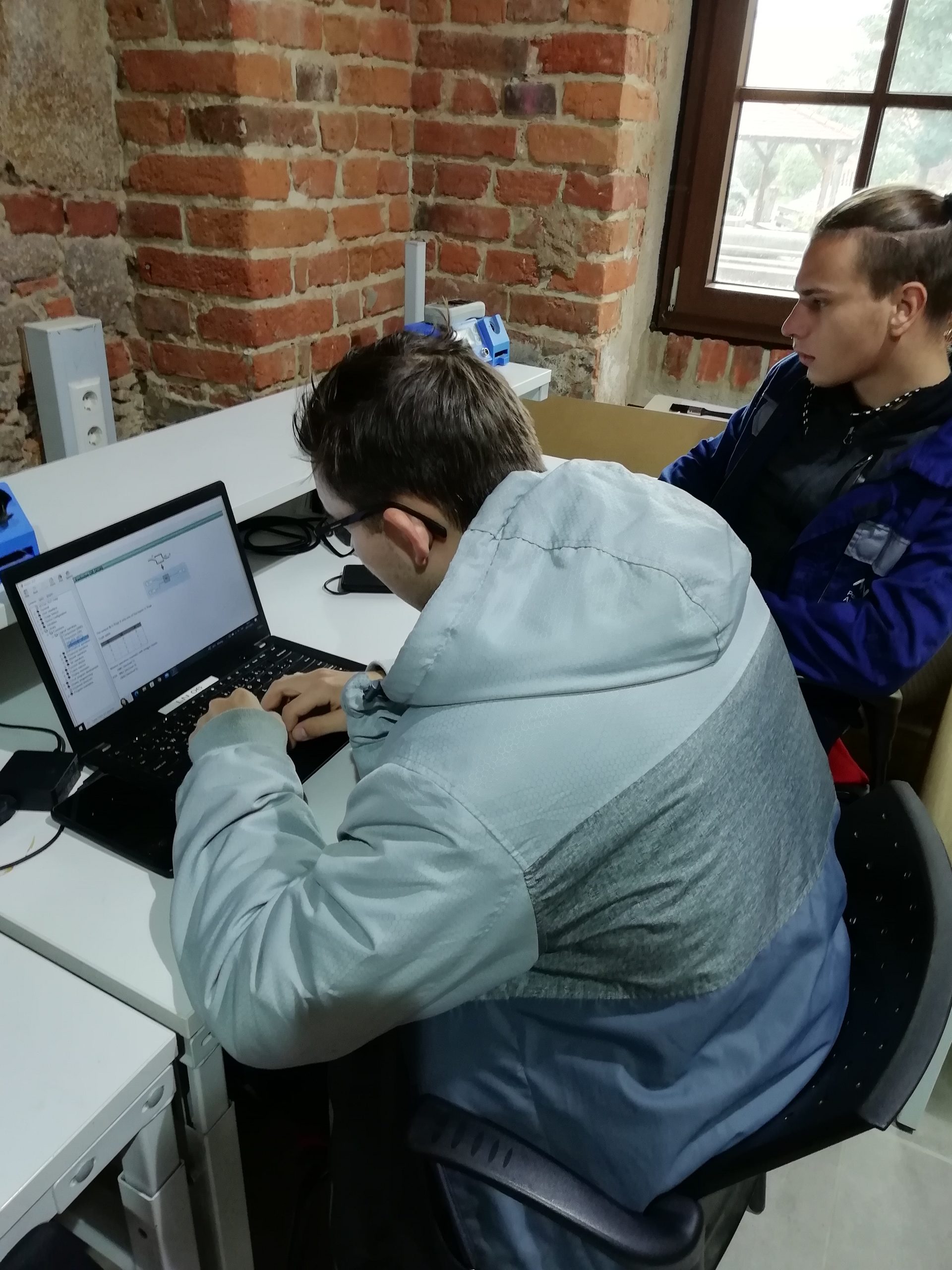 Villanyszerelőink áramköri szimulációs programot használnak